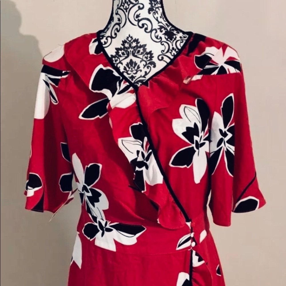 NWT Who What Wear ruffle floral dress size M